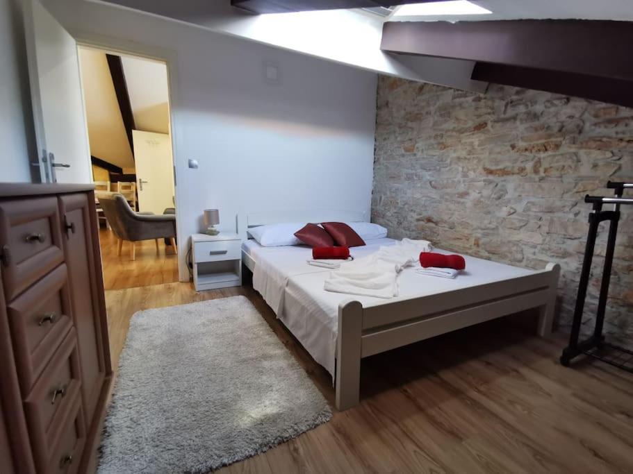 Loft Apartment Пула Екстер'єр фото